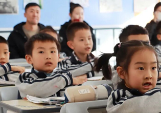 潜心教学，研以致远——闻励家长进校园观摩“课堂教学”活动（小学部）